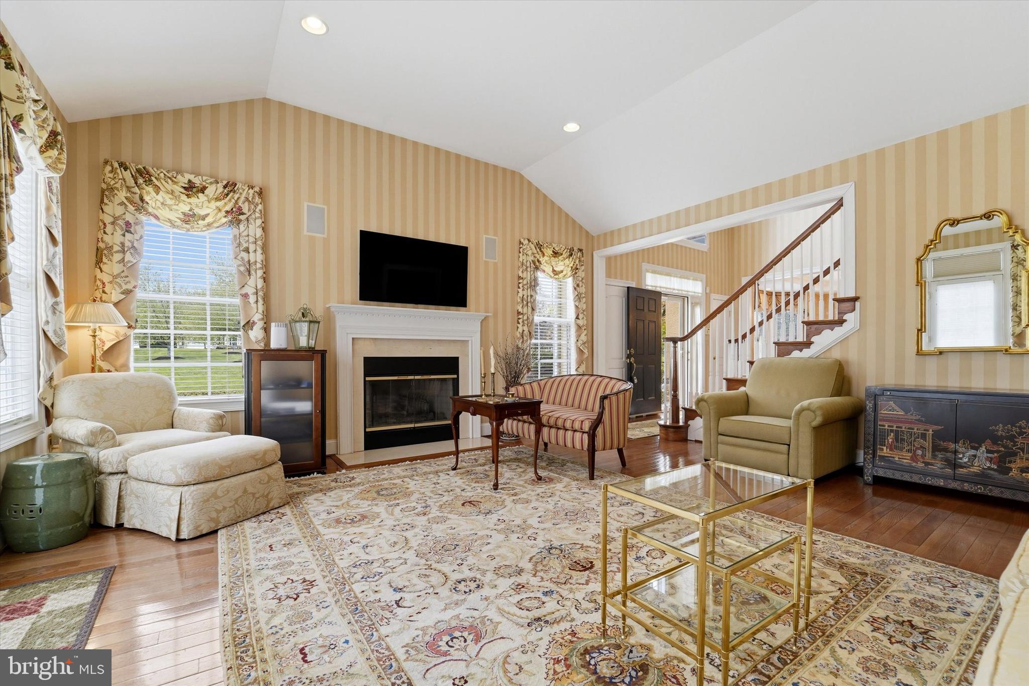 FOXCROFT OF BLUE B - Residential