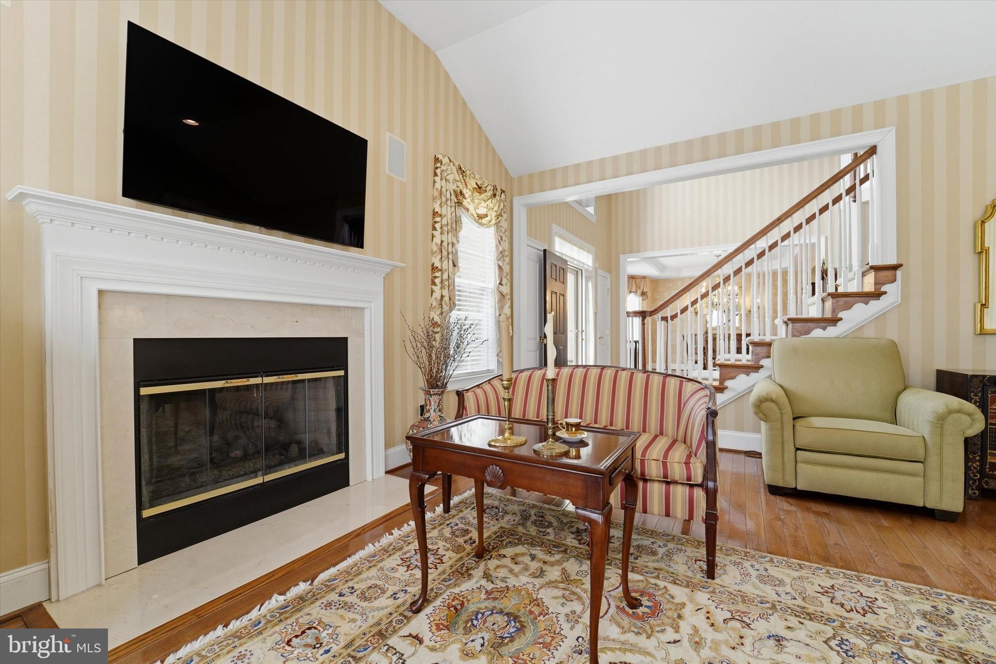 FOXCROFT OF BLUE B - Residential