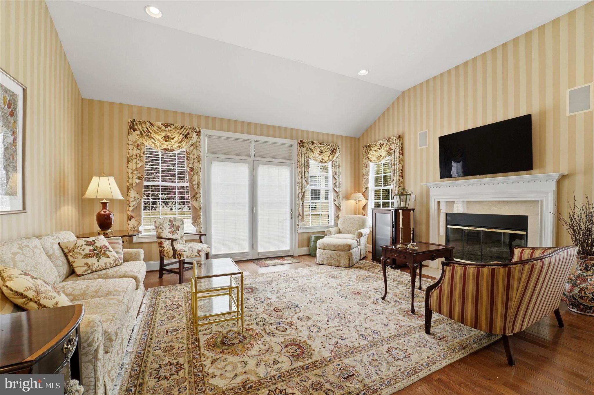 FOXCROFT OF BLUE B - Residential