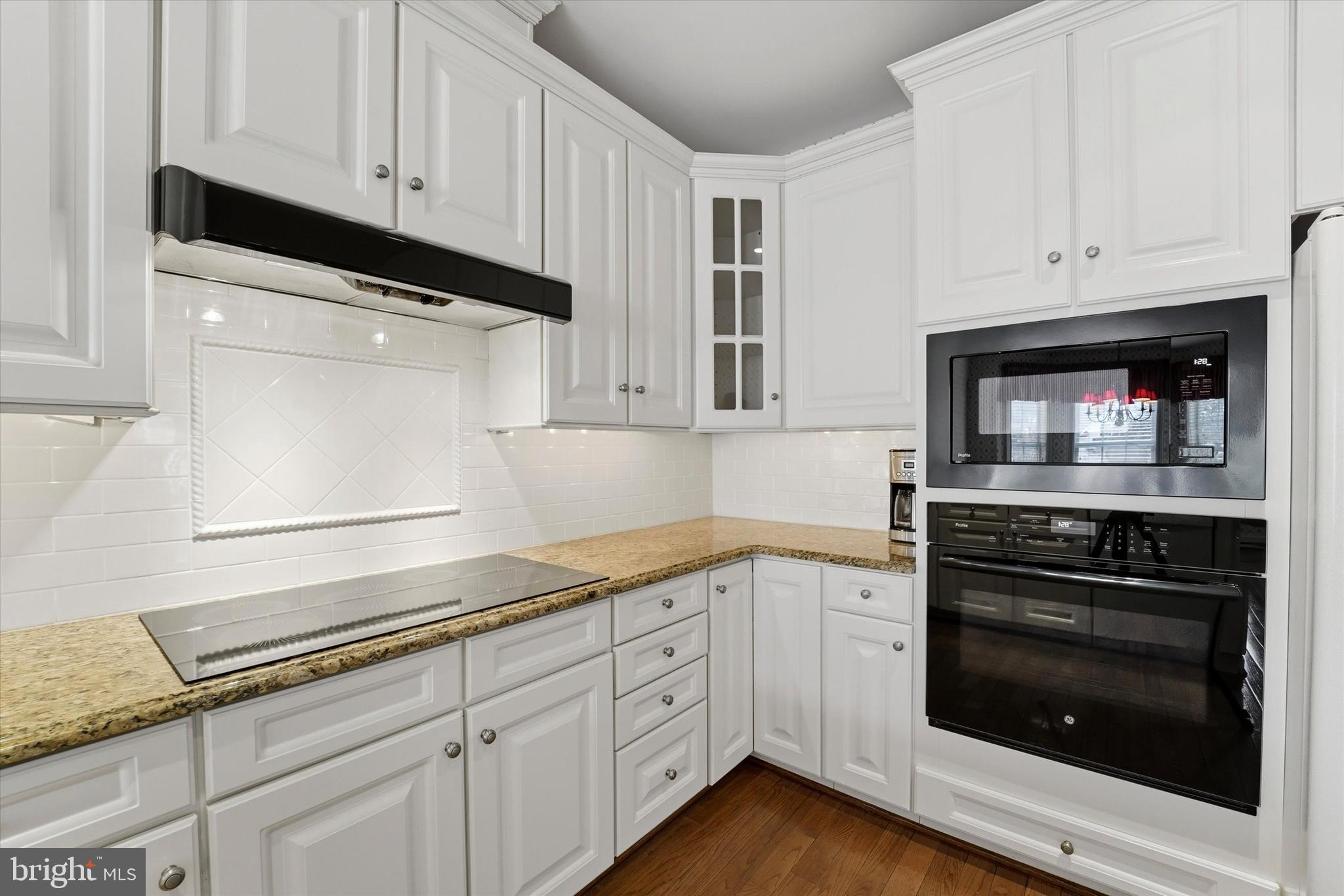 FOXCROFT OF BLUE B - Residential