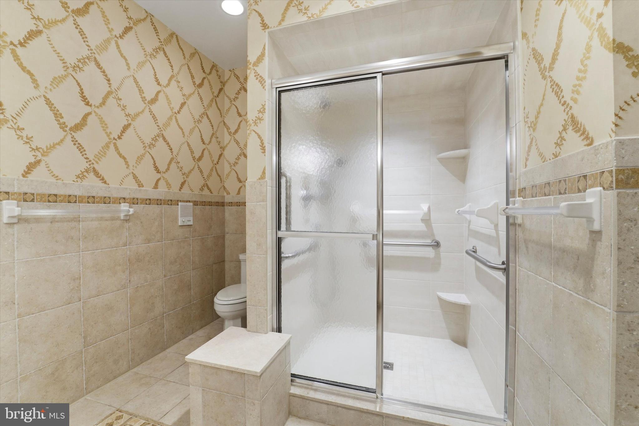 FOXCROFT OF BLUE B - Residential