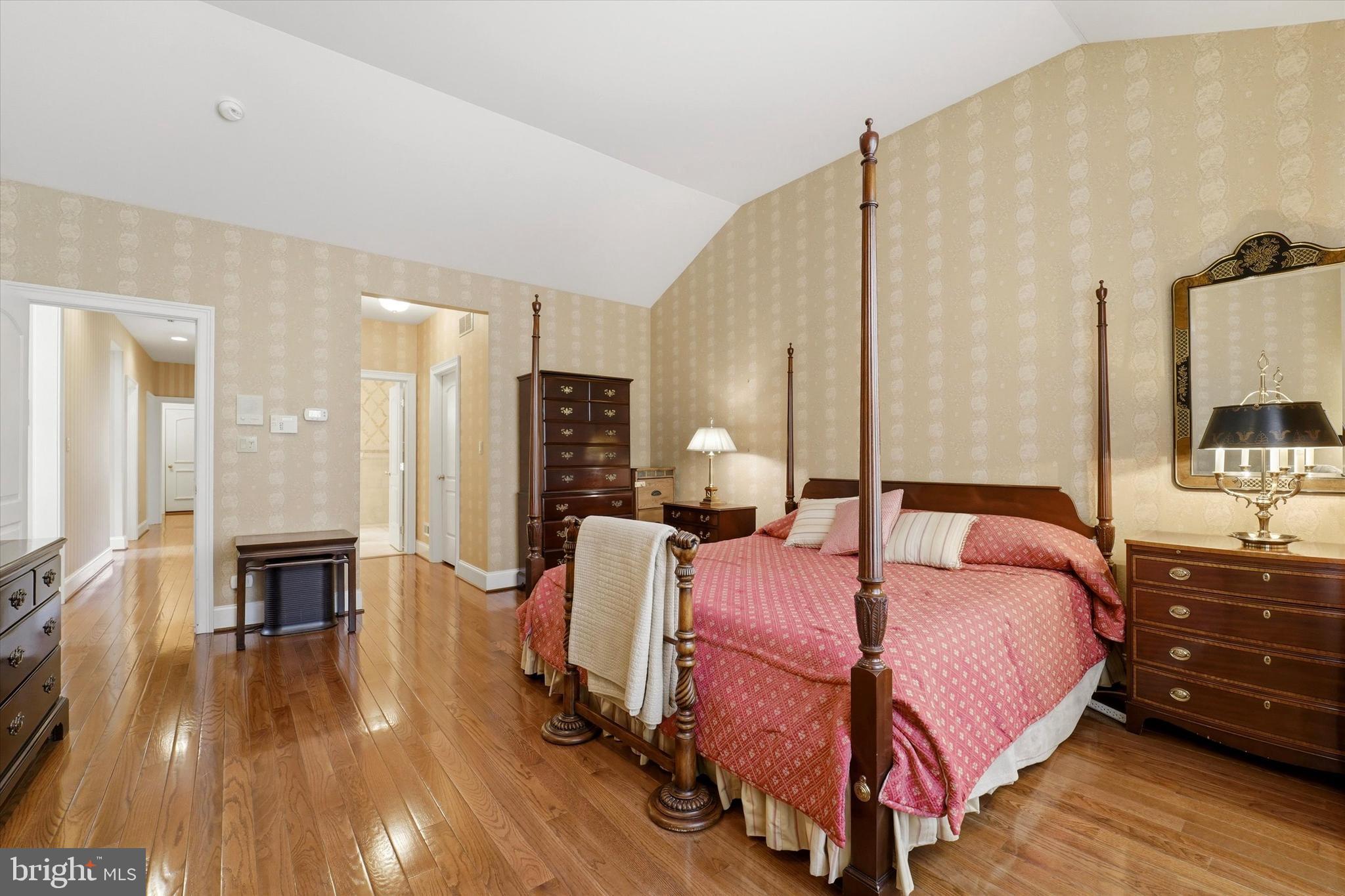 FOXCROFT OF BLUE B - Residential