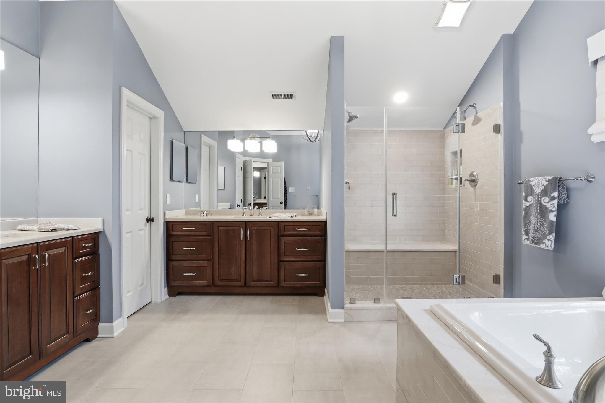 LANGLEY FARMS - Residential