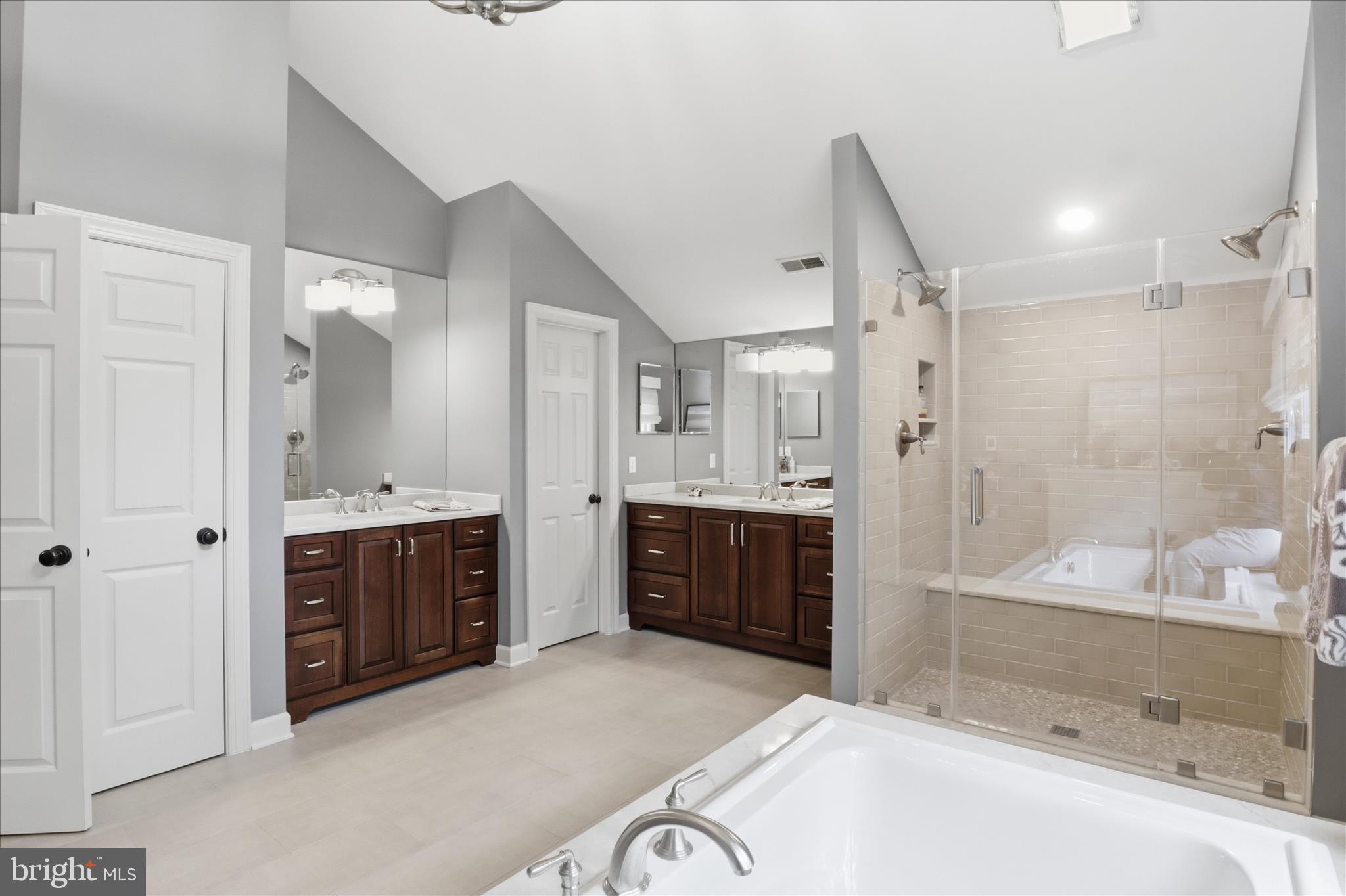 LANGLEY FARMS - Residential