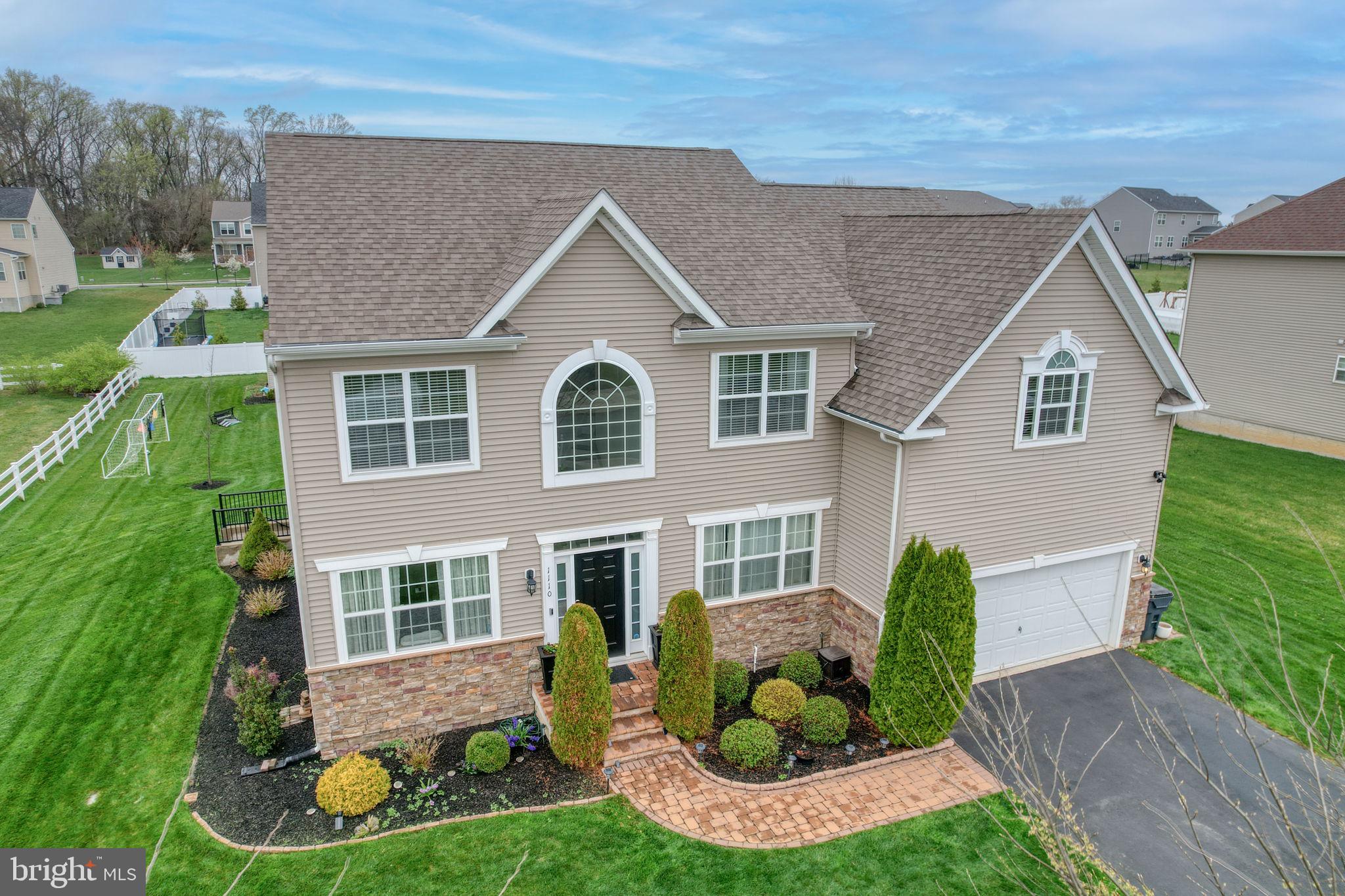 SHANNON COVE - Residential