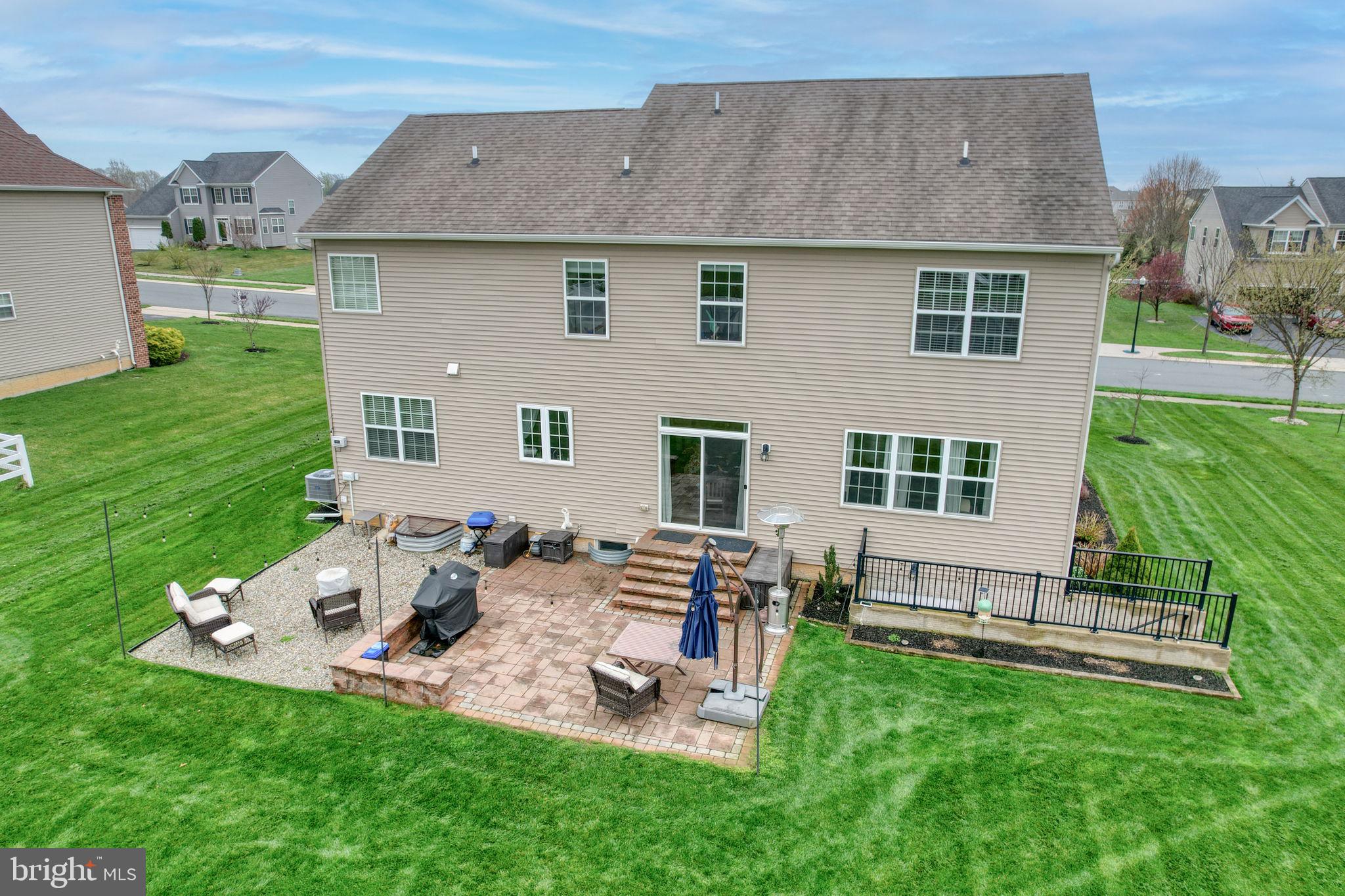 SHANNON COVE - Residential