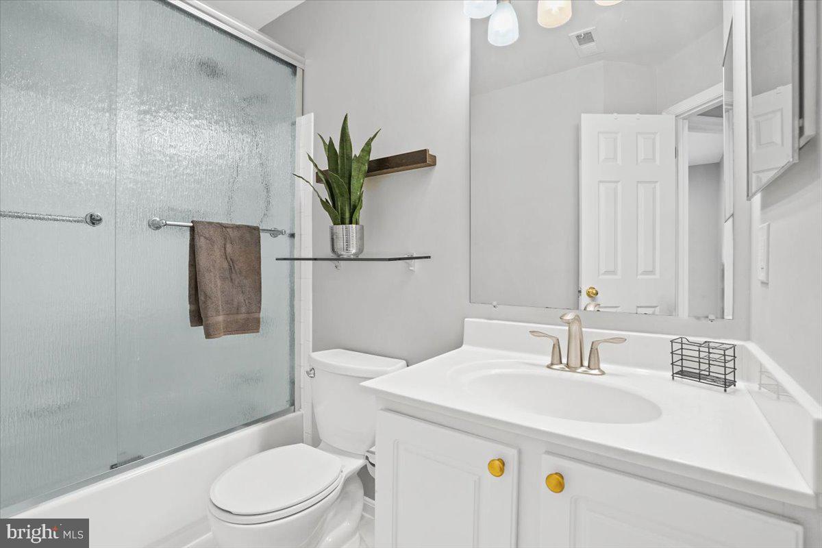 VILLAGES AT HOMELAND - Residential