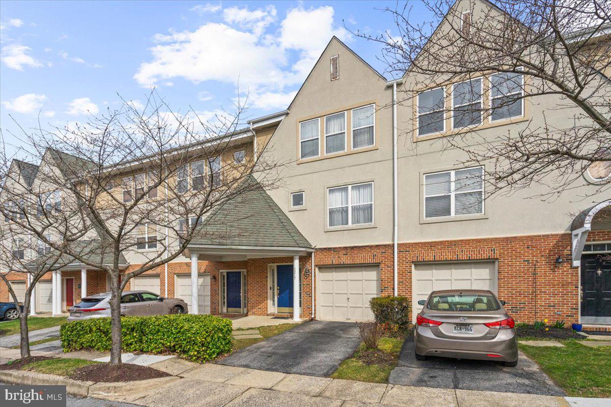 VILLAGES AT HOMELAND - Residential