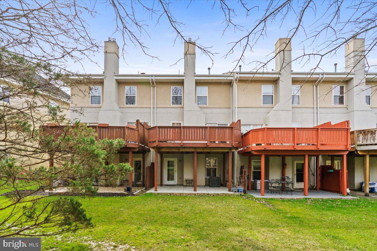 VILLAGES AT HOMELAND - Residential