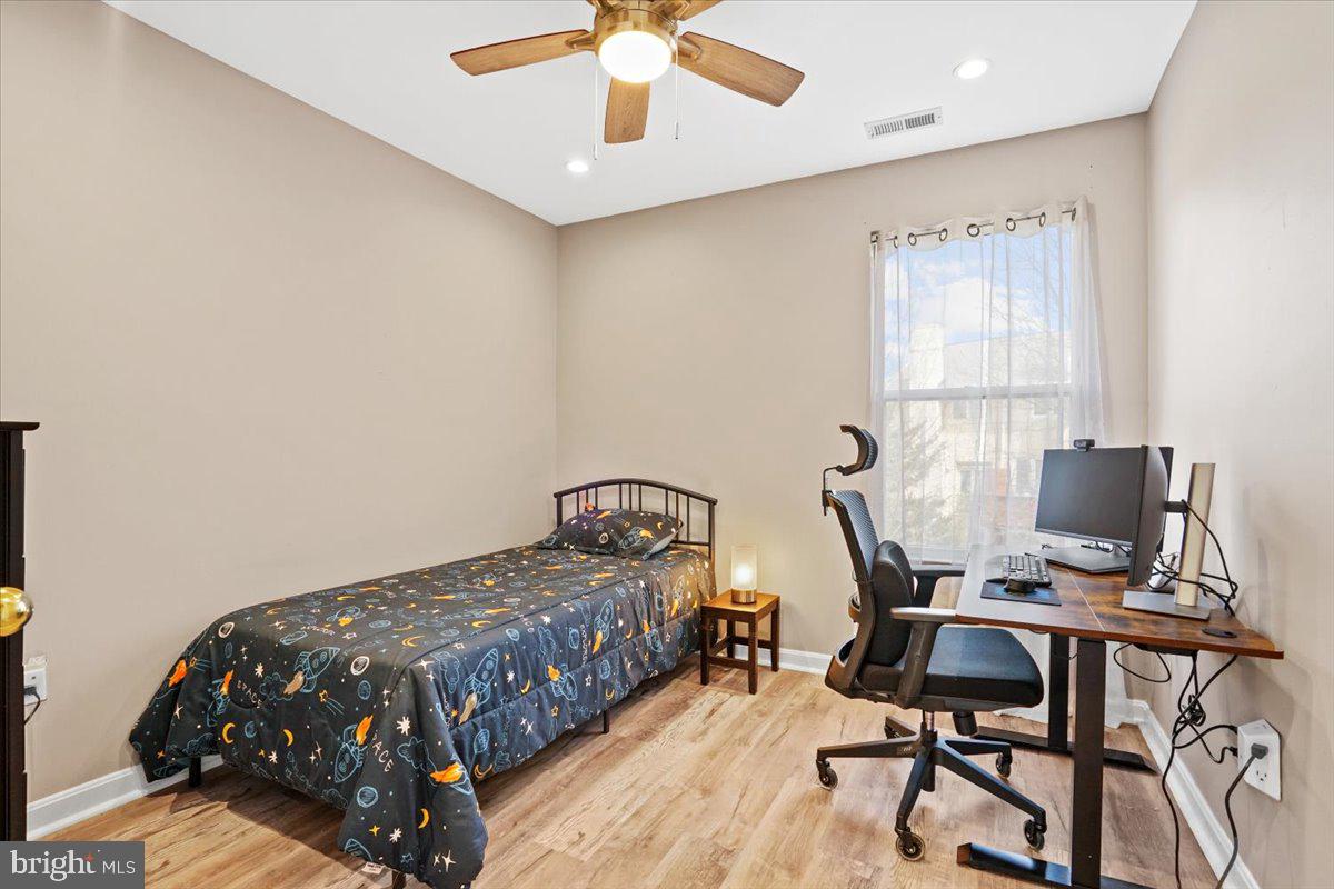 VILLAGES AT HOMELAND - Residential