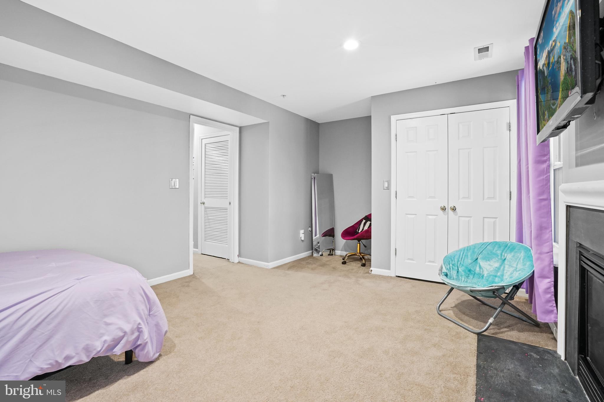 VILLAGES AT HOMELAND - Residential