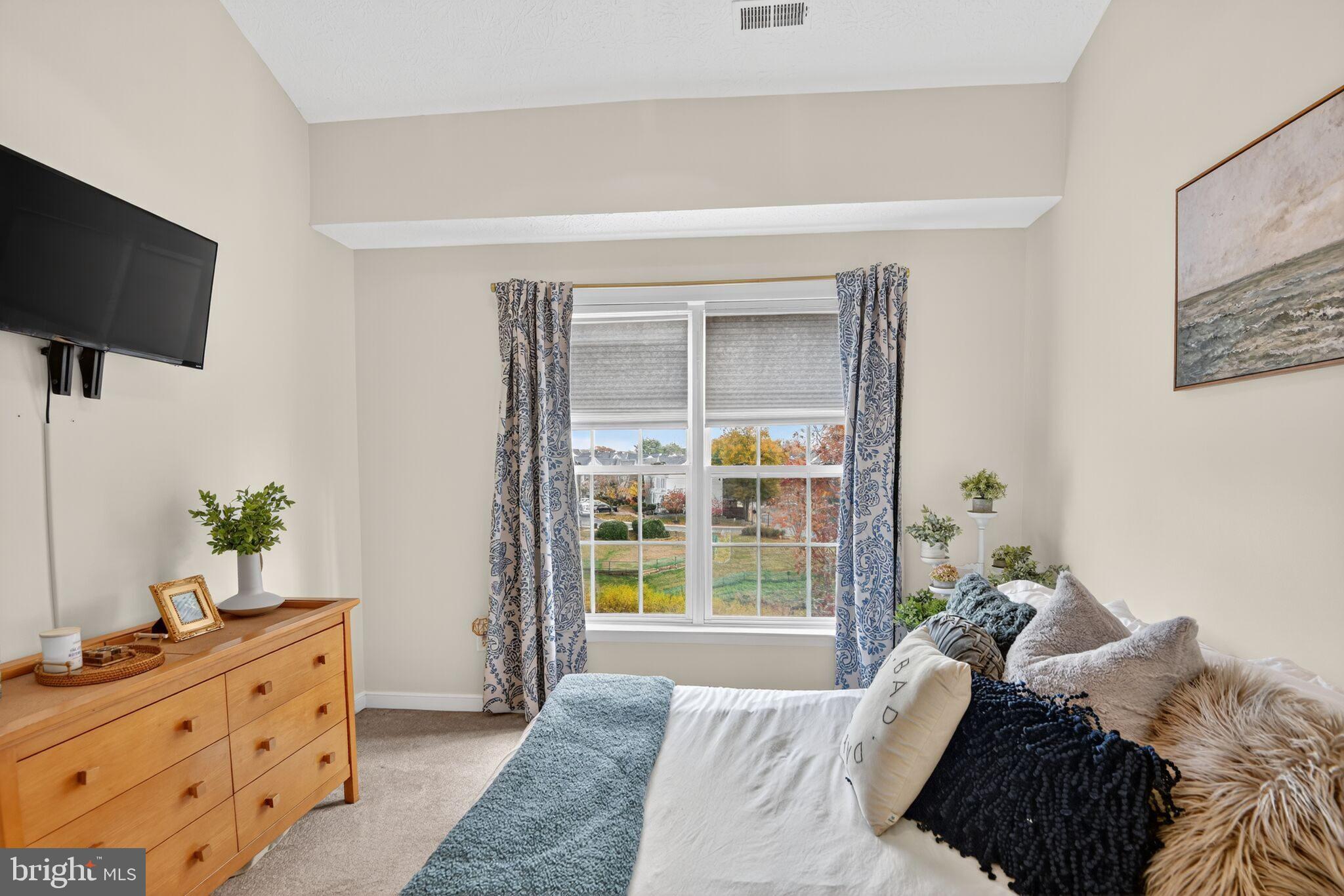 RIVERGATE - Residential