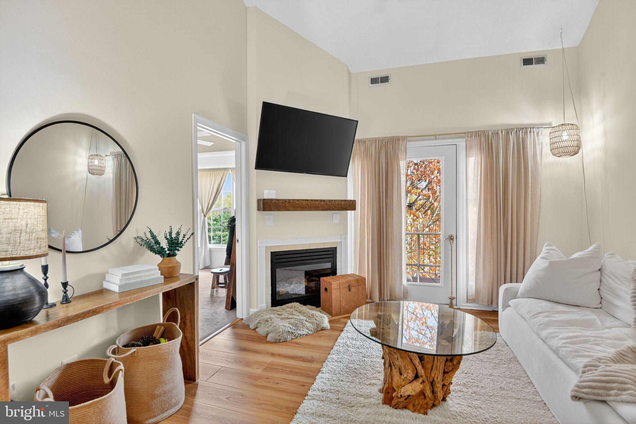 RIVERGATE - Residential