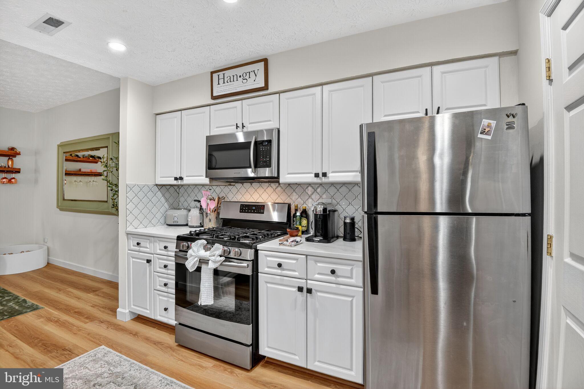 RIVERGATE - Residential