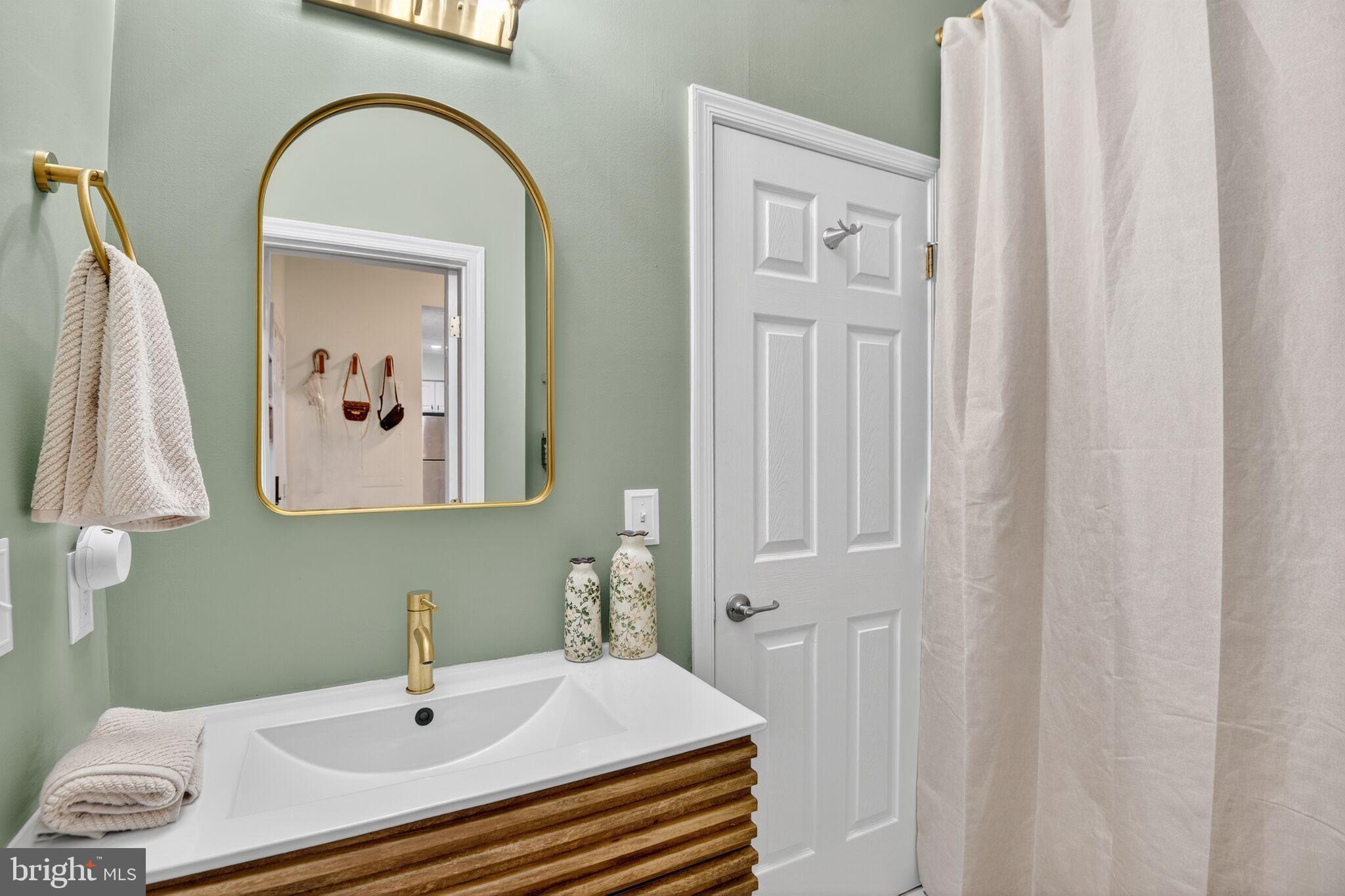 RIVERGATE - Residential