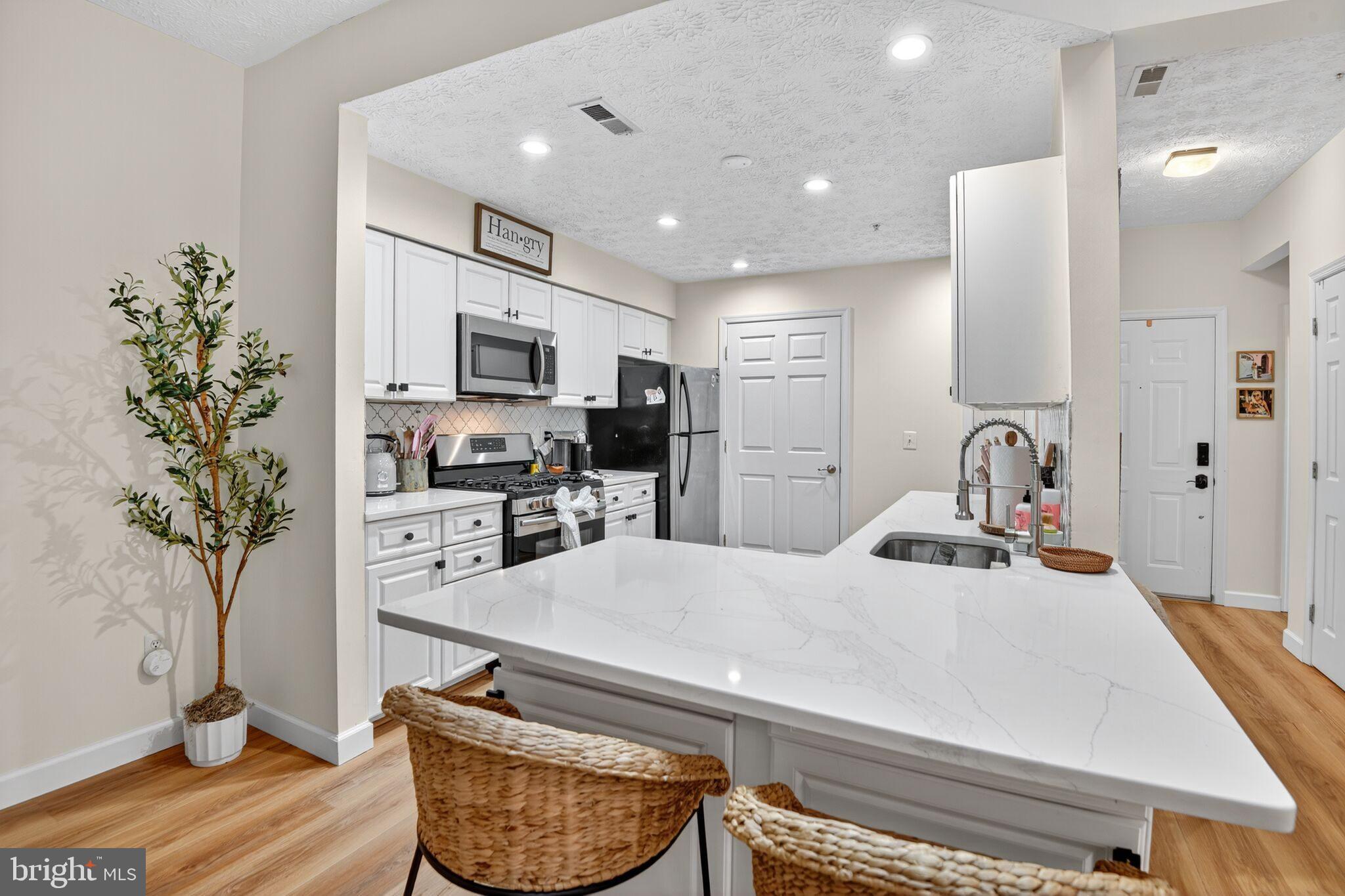 RIVERGATE - Residential