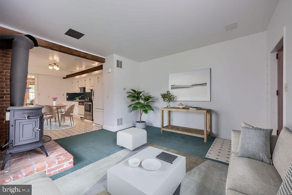 250 W WALNUT STREET