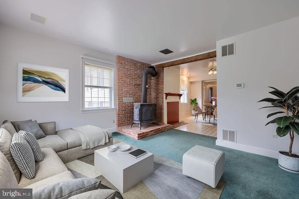 Photo of 250 W Walnut Street, MARIETTA, PA 17547 (MLS # PALA2070050)