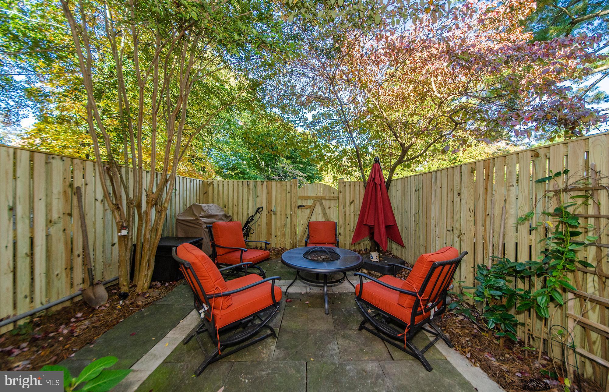 FAIRLINGTON COMMONS - Residential Lease