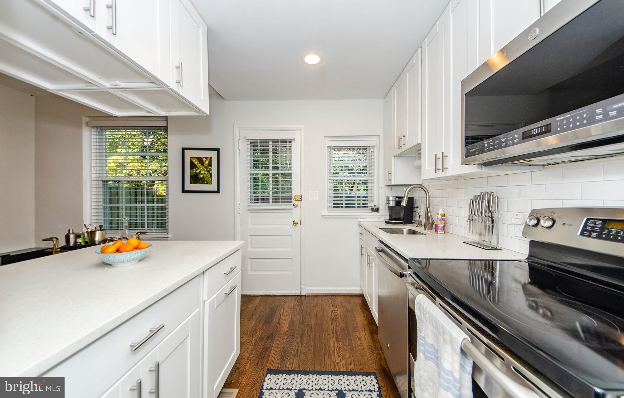 FAIRLINGTON COMMONS - Residential Lease