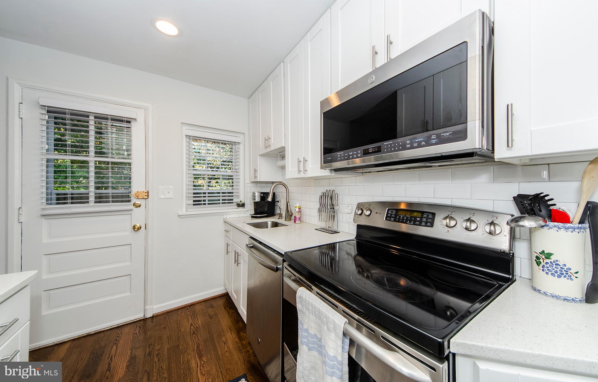 FAIRLINGTON COMMONS - Residential Lease