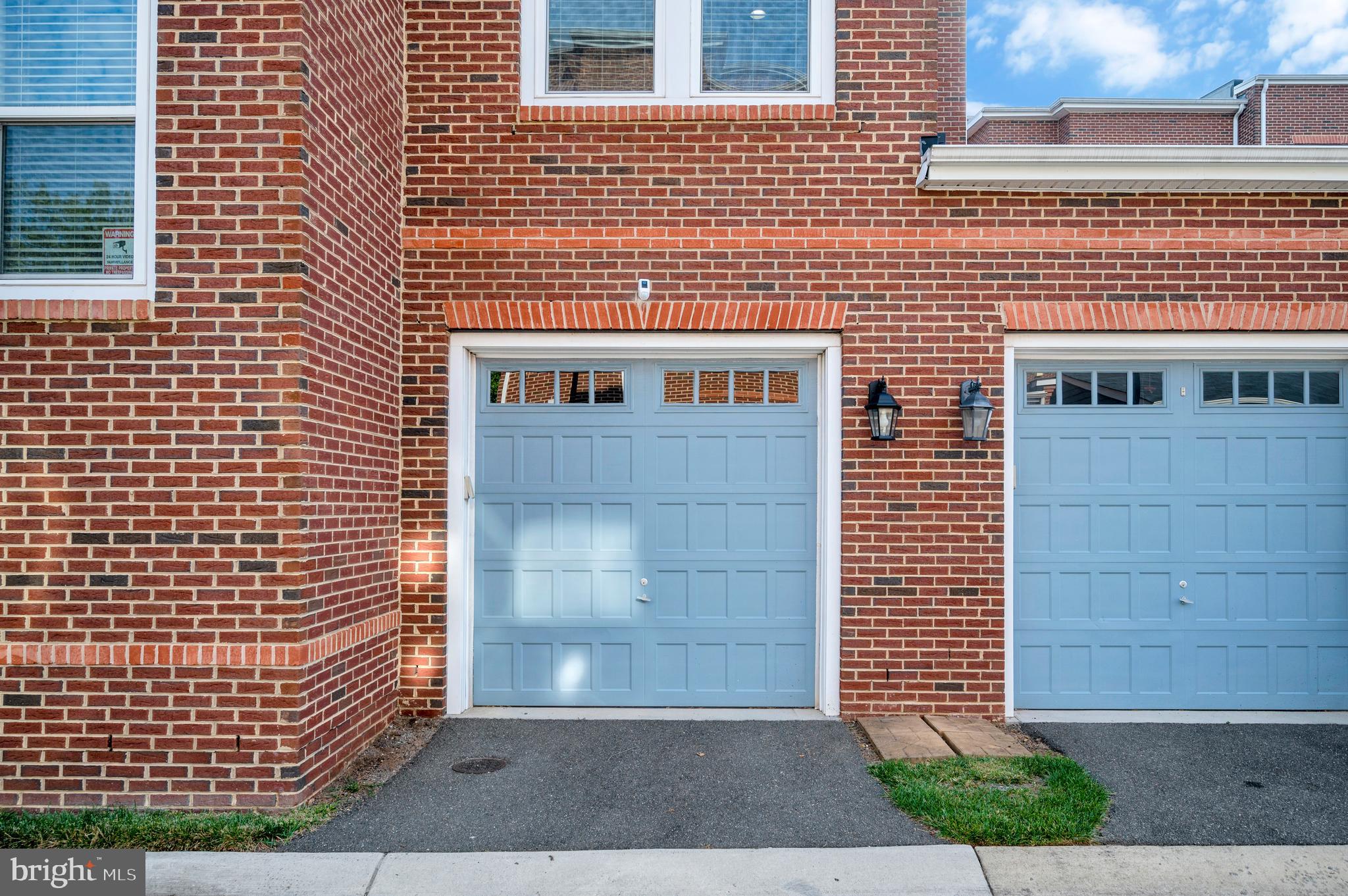 OLDE TOWNE SQUARE - Residential