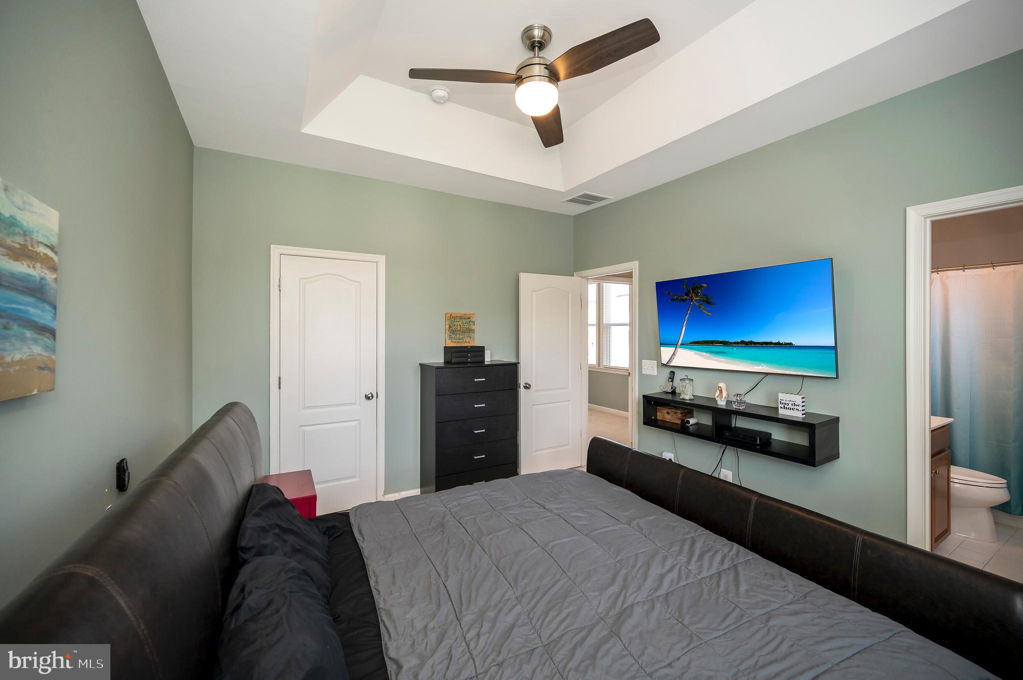 OLDE TOWNE SQUARE - Residential