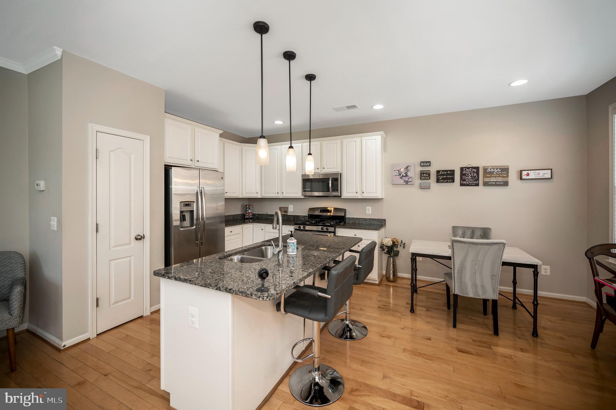 OLDE TOWNE SQUARE - Residential