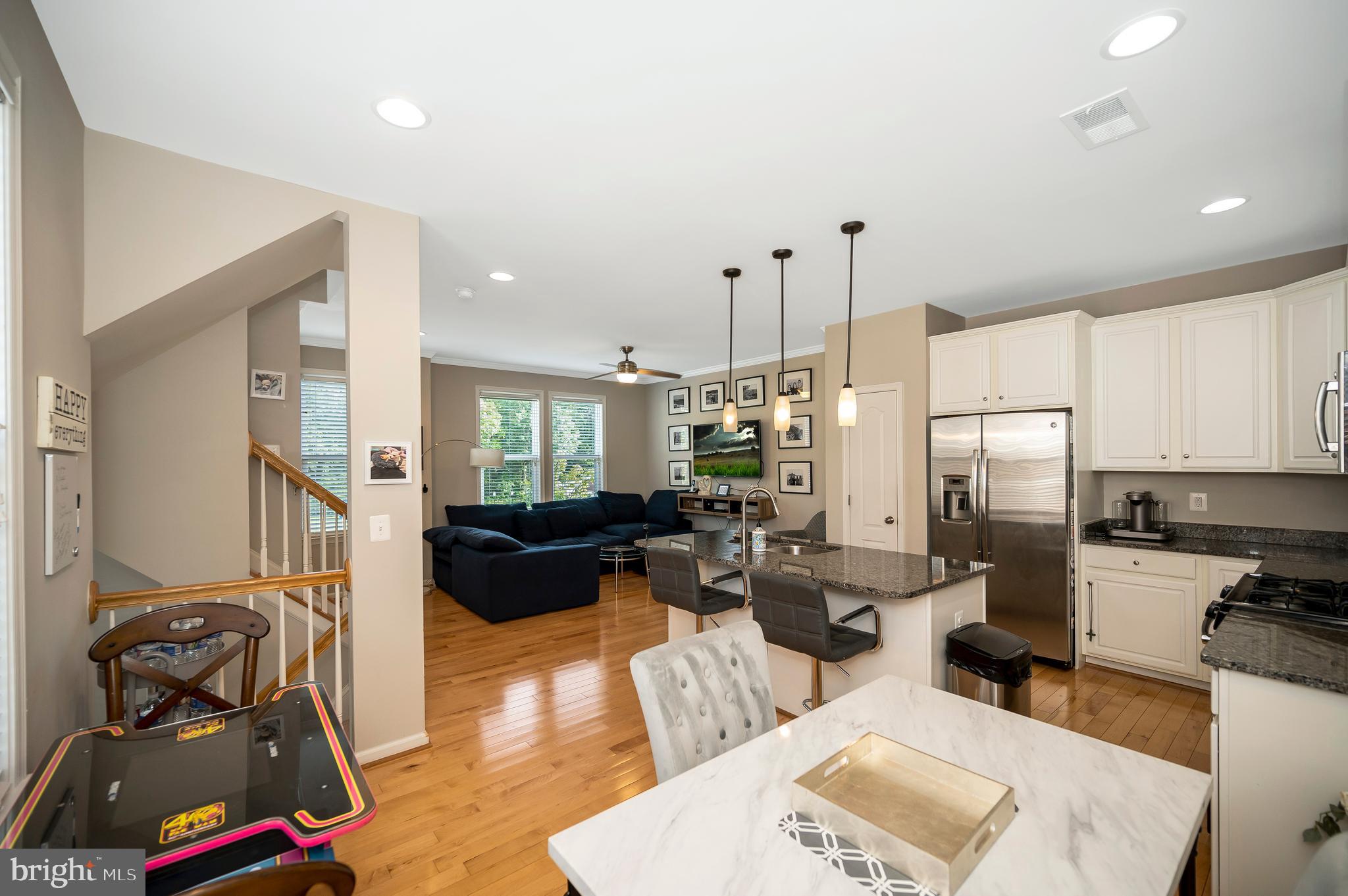 OLDE TOWNE SQUARE - Residential