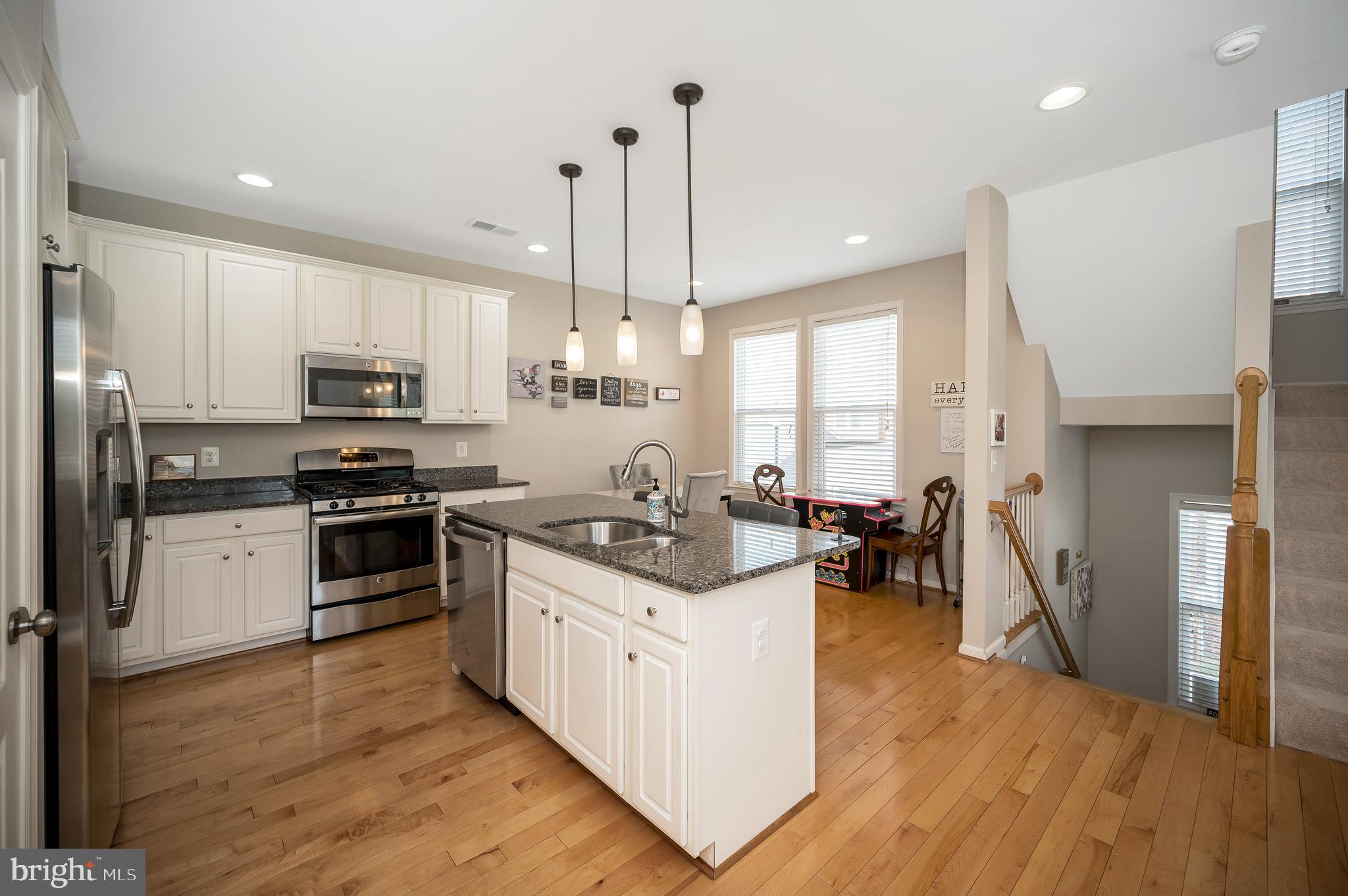 OLDE TOWNE SQUARE - Residential