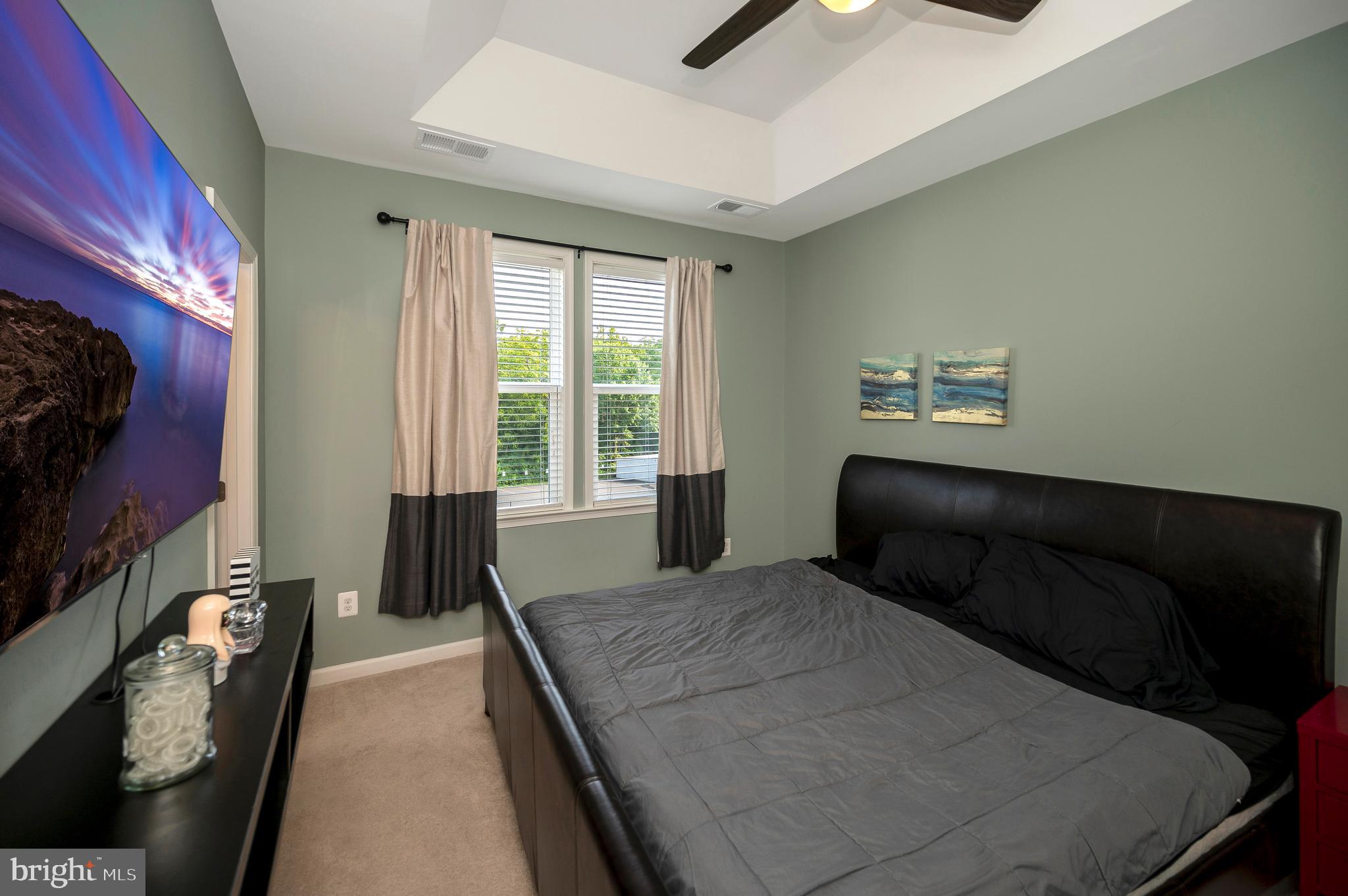 OLDE TOWNE SQUARE - Residential