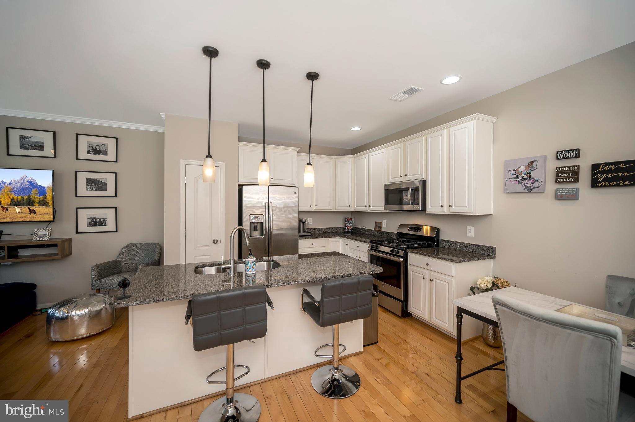 OLDE TOWNE SQUARE - Residential