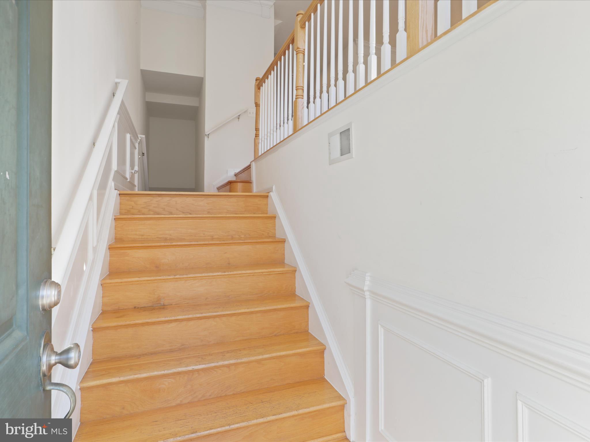 LOUDOUN PARKWAY CENTER - Residential Lease