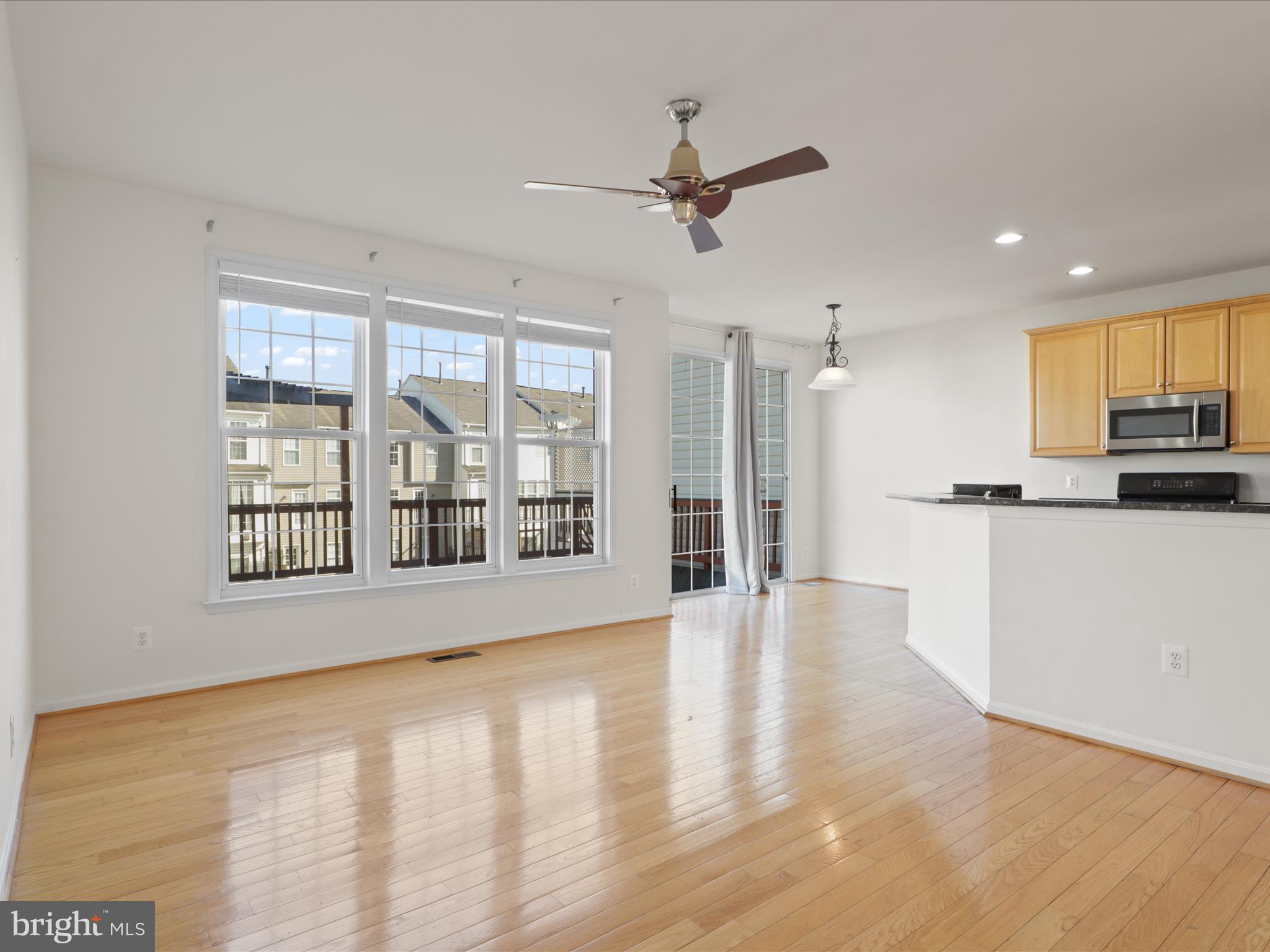 LOUDOUN PARKWAY CENTER - Residential Lease