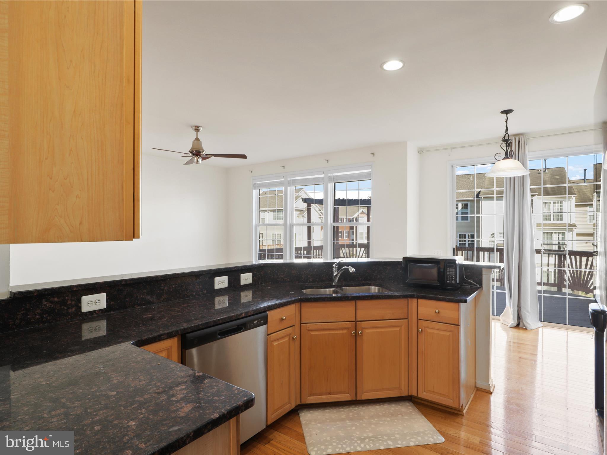 LOUDOUN PARKWAY CENTER - Residential Lease