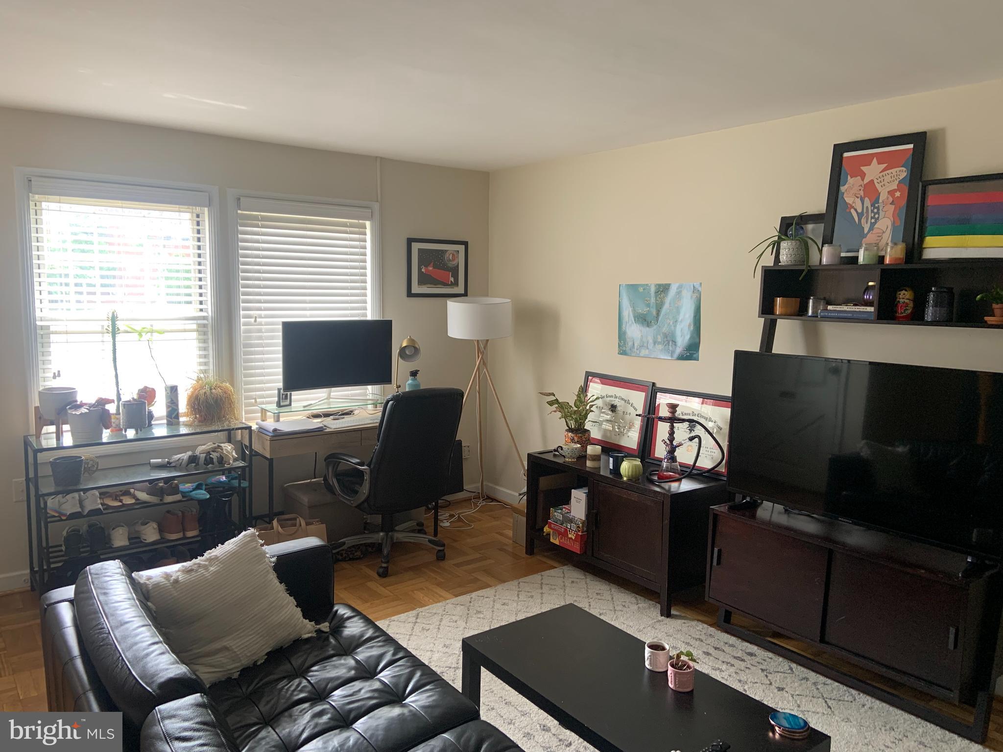 732 OAKLAND STREET N