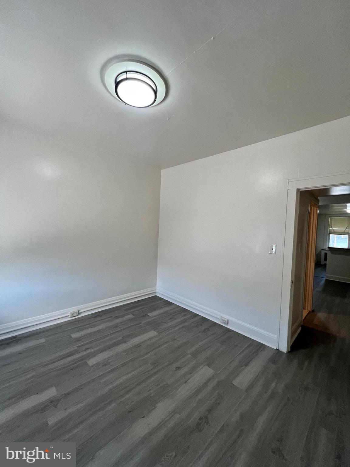 EASTWOOD - Residential Lease