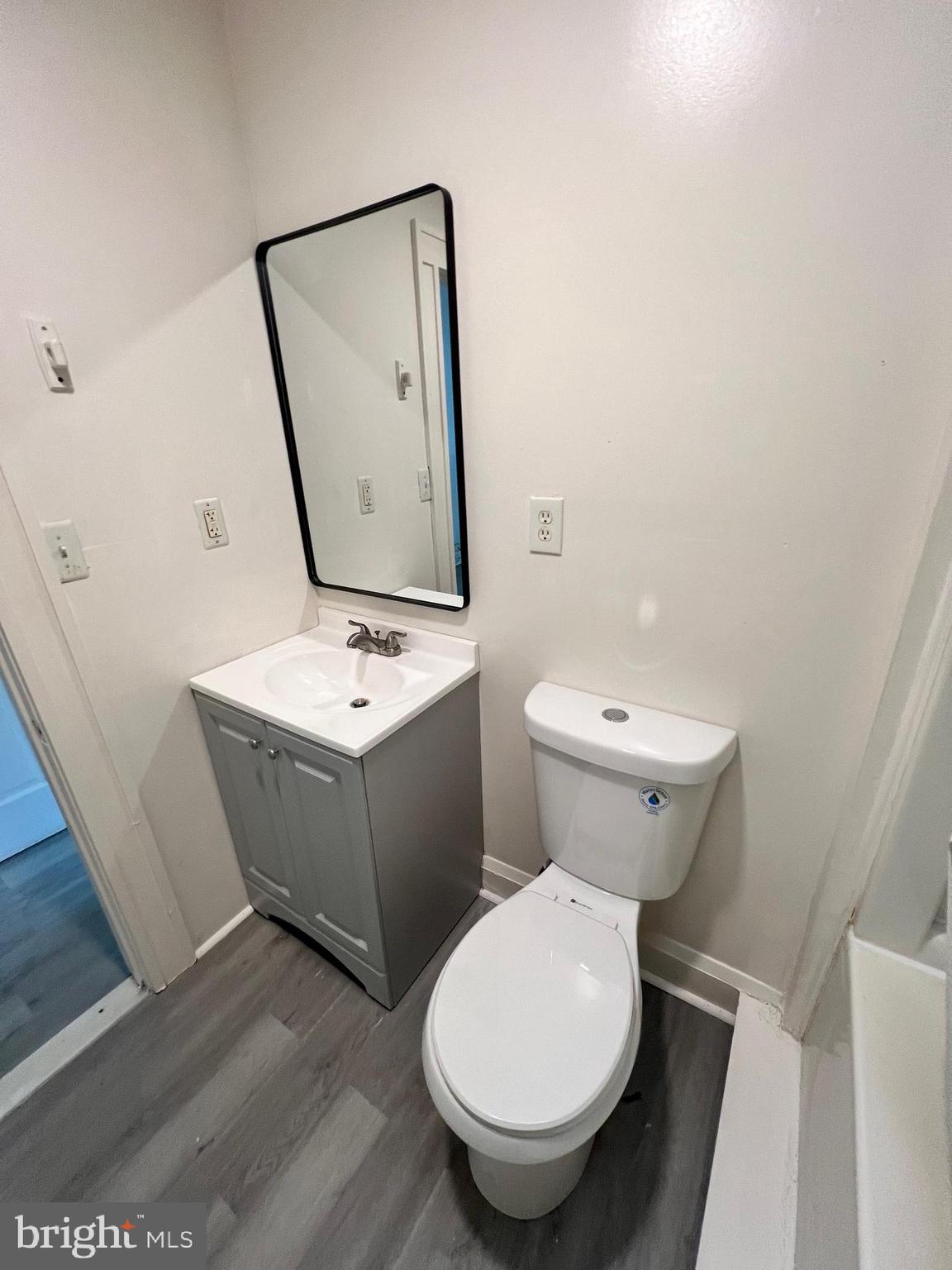 EASTWOOD - Residential Lease