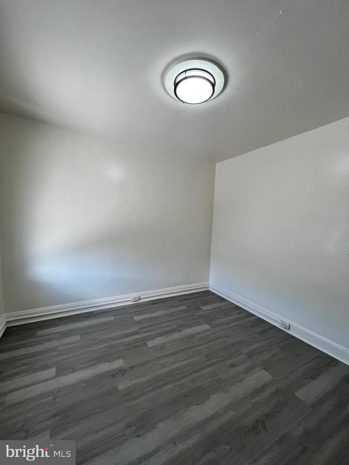 EASTWOOD - Residential Lease