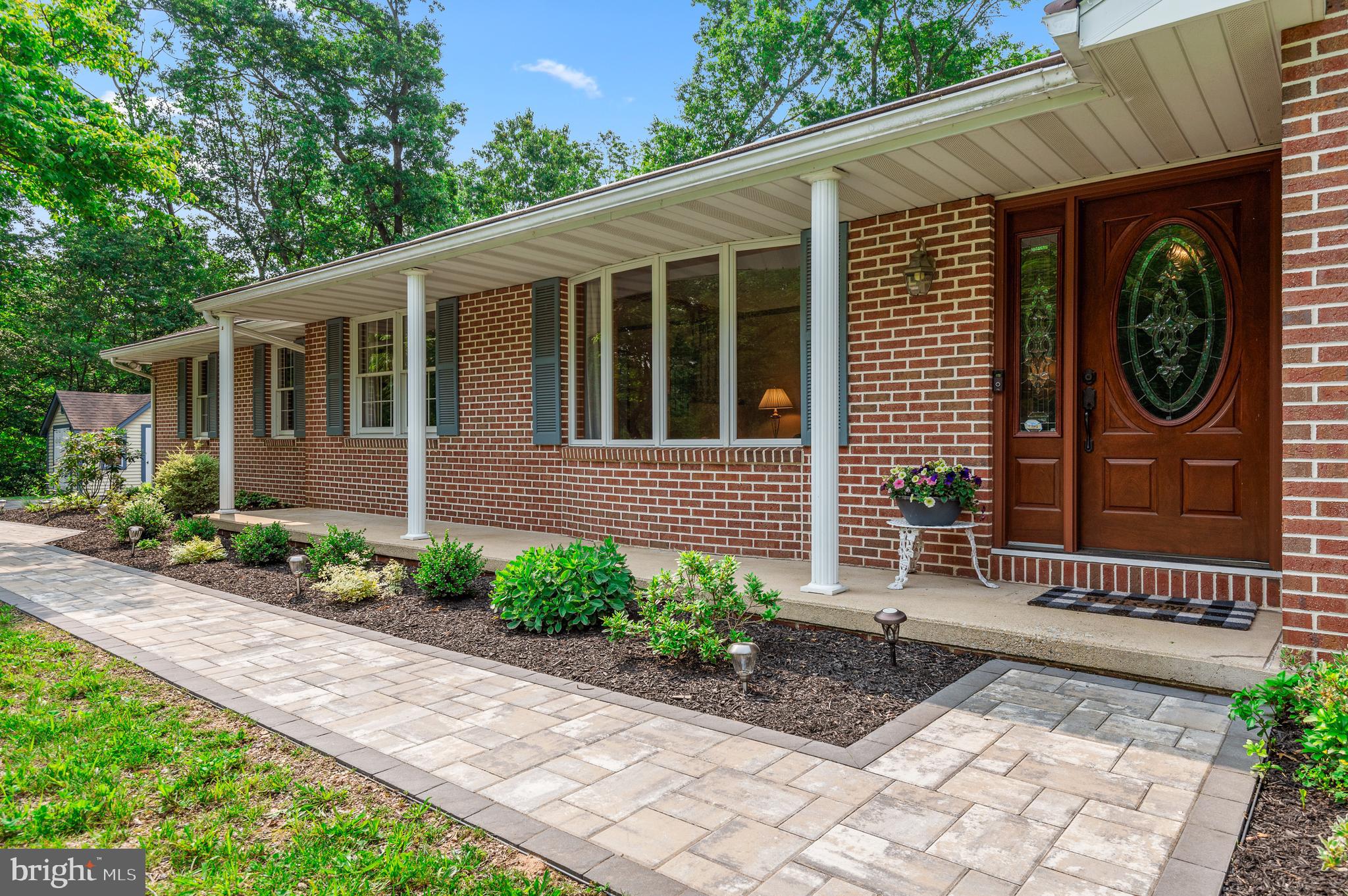 5 LAURIANN COURT
