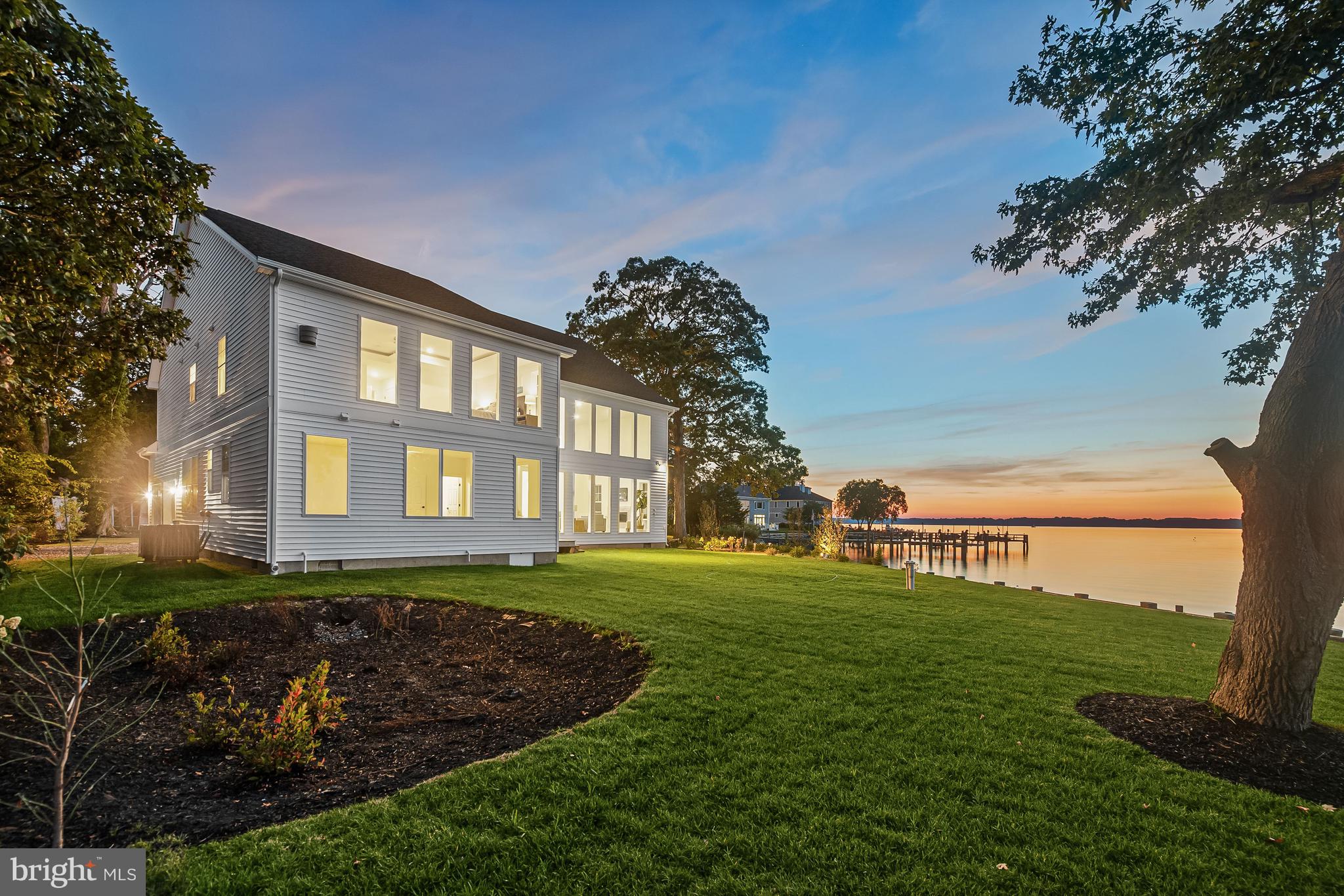 IDLEWILDE ON THE BAY - Residential