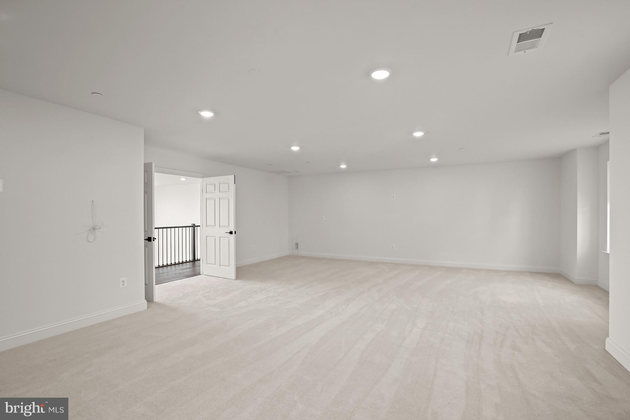 IDLEWILDE ON THE BAY - Residential