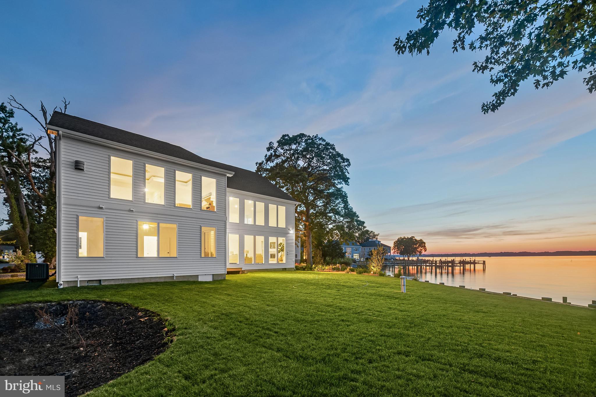 IDLEWILDE ON THE BAY - Residential