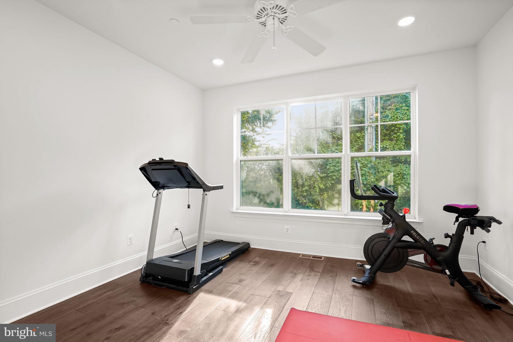 IDLEWILDE ON THE BAY - Residential