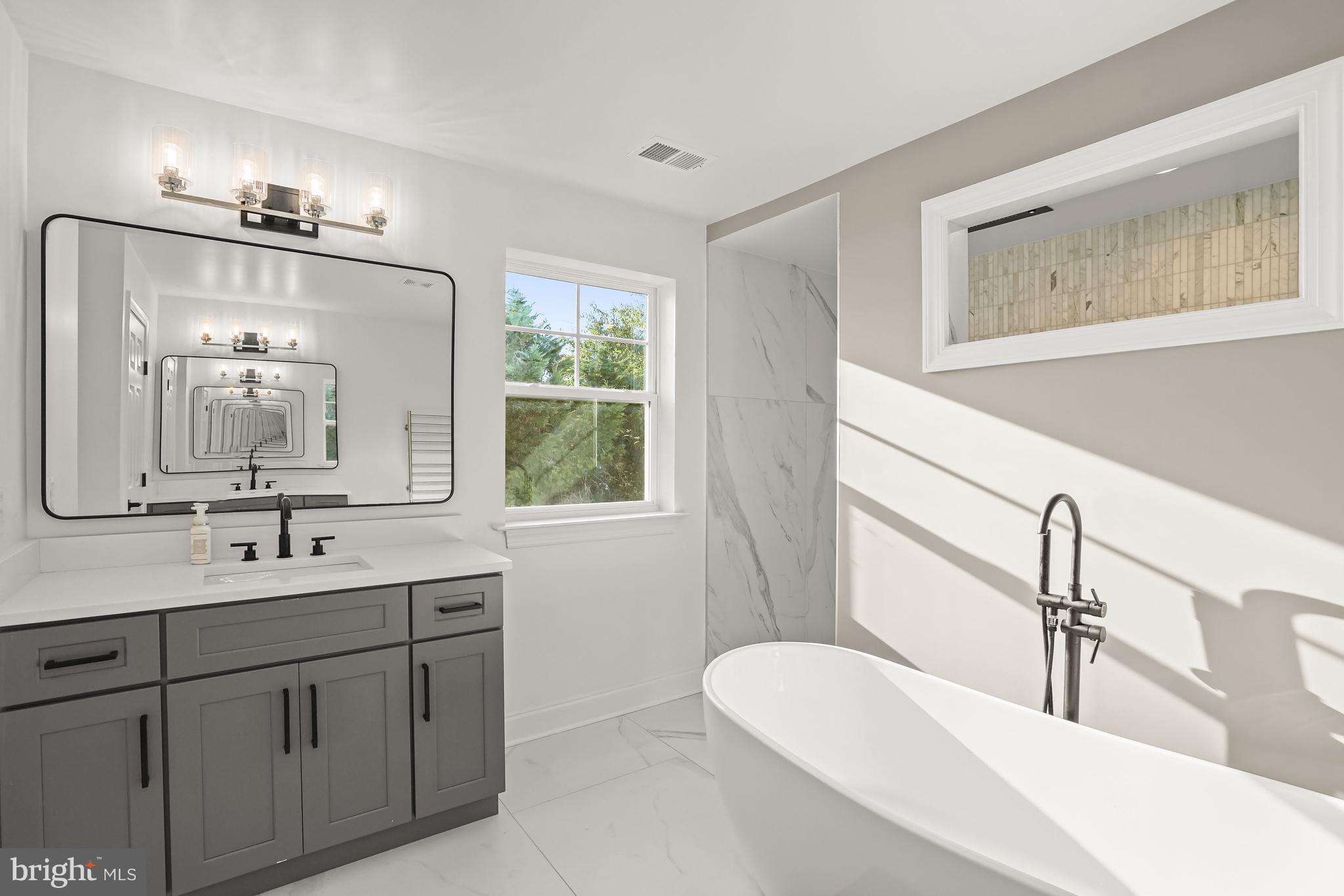 IDLEWILDE ON THE BAY - Residential