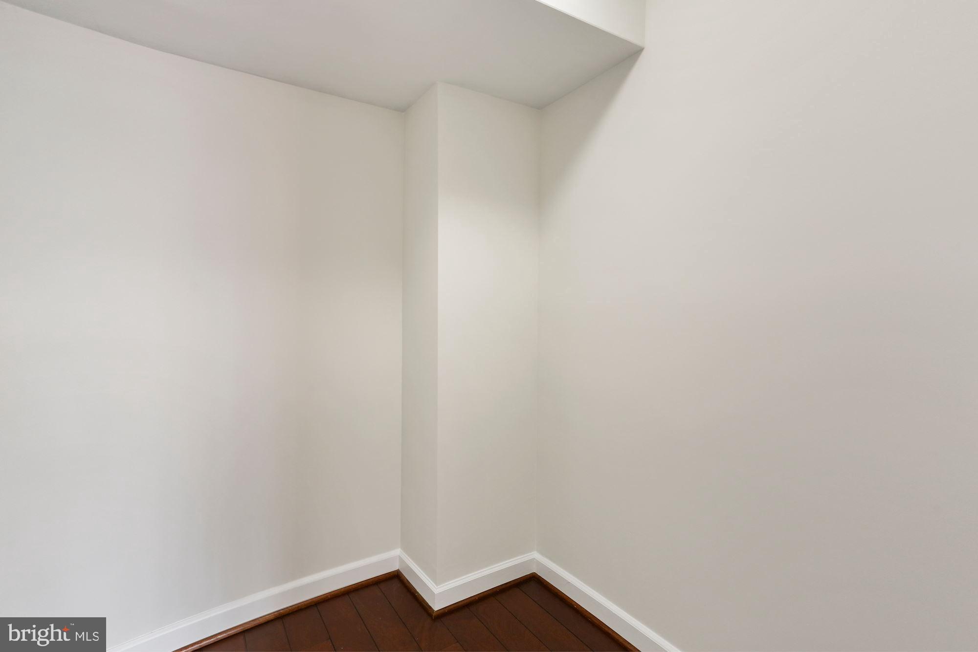 ENCORE OF MCLEAN - Residential