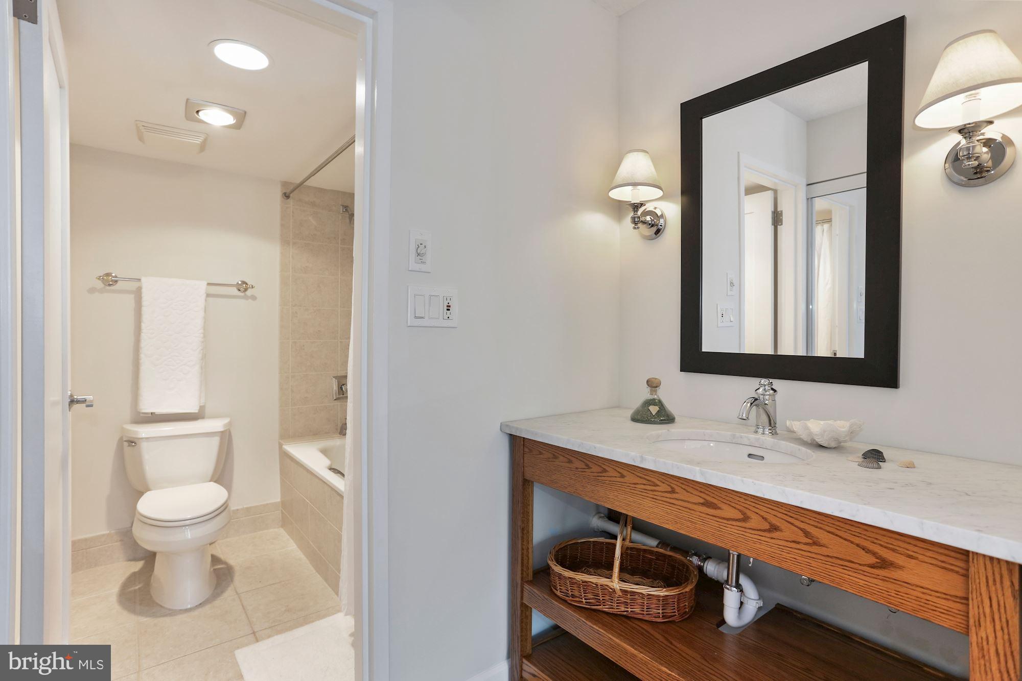 ENCORE OF MCLEAN - Residential