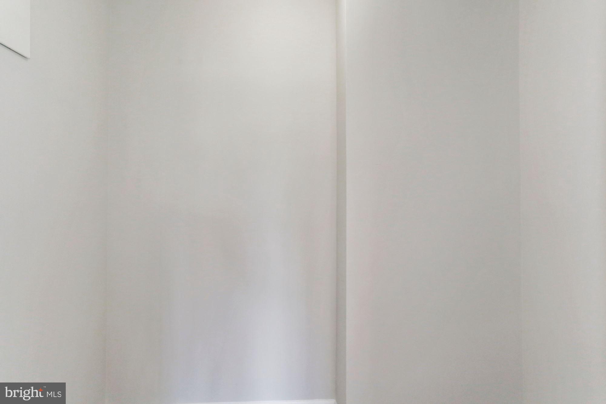 ENCORE OF MCLEAN - Residential