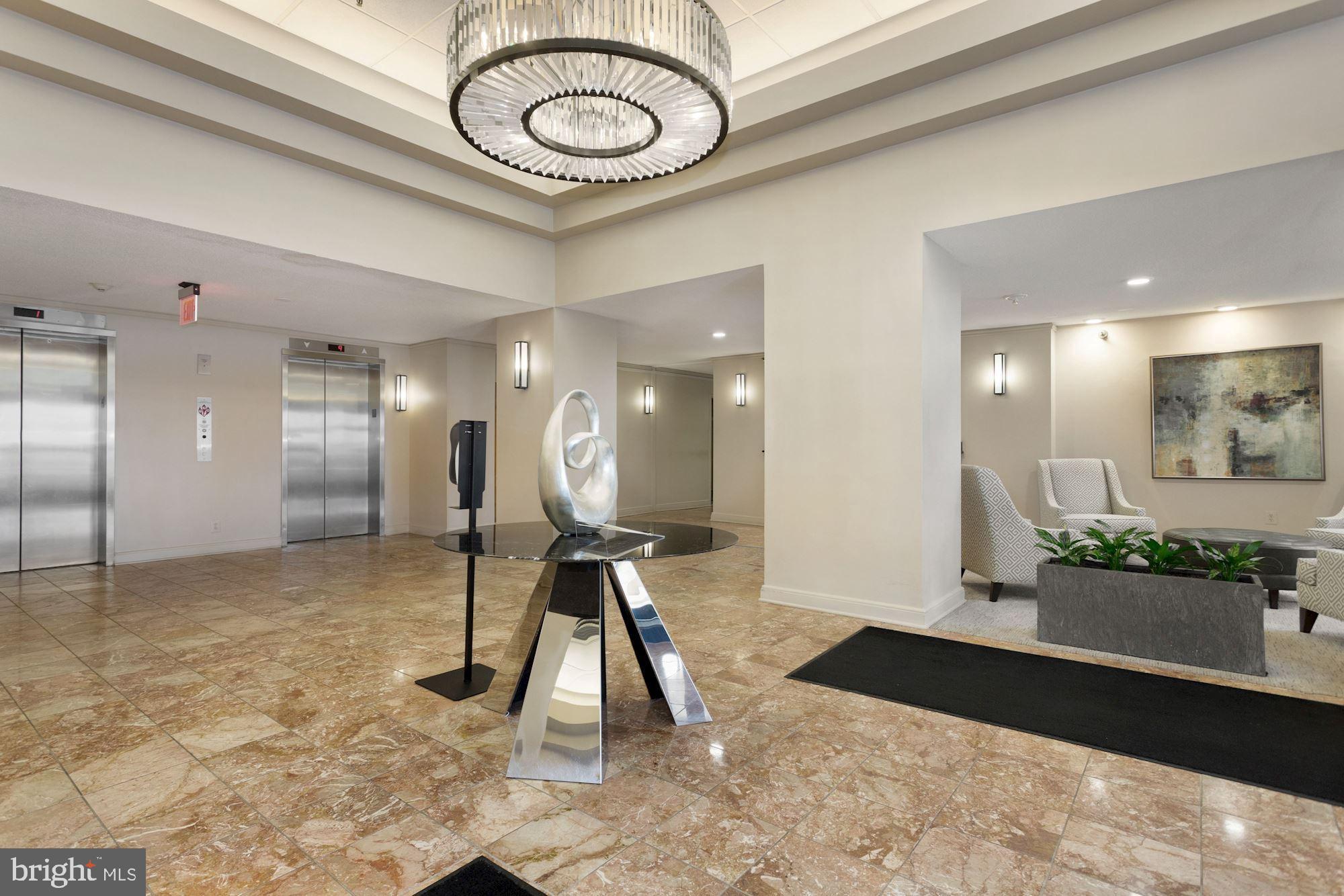 ENCORE OF MCLEAN - Residential