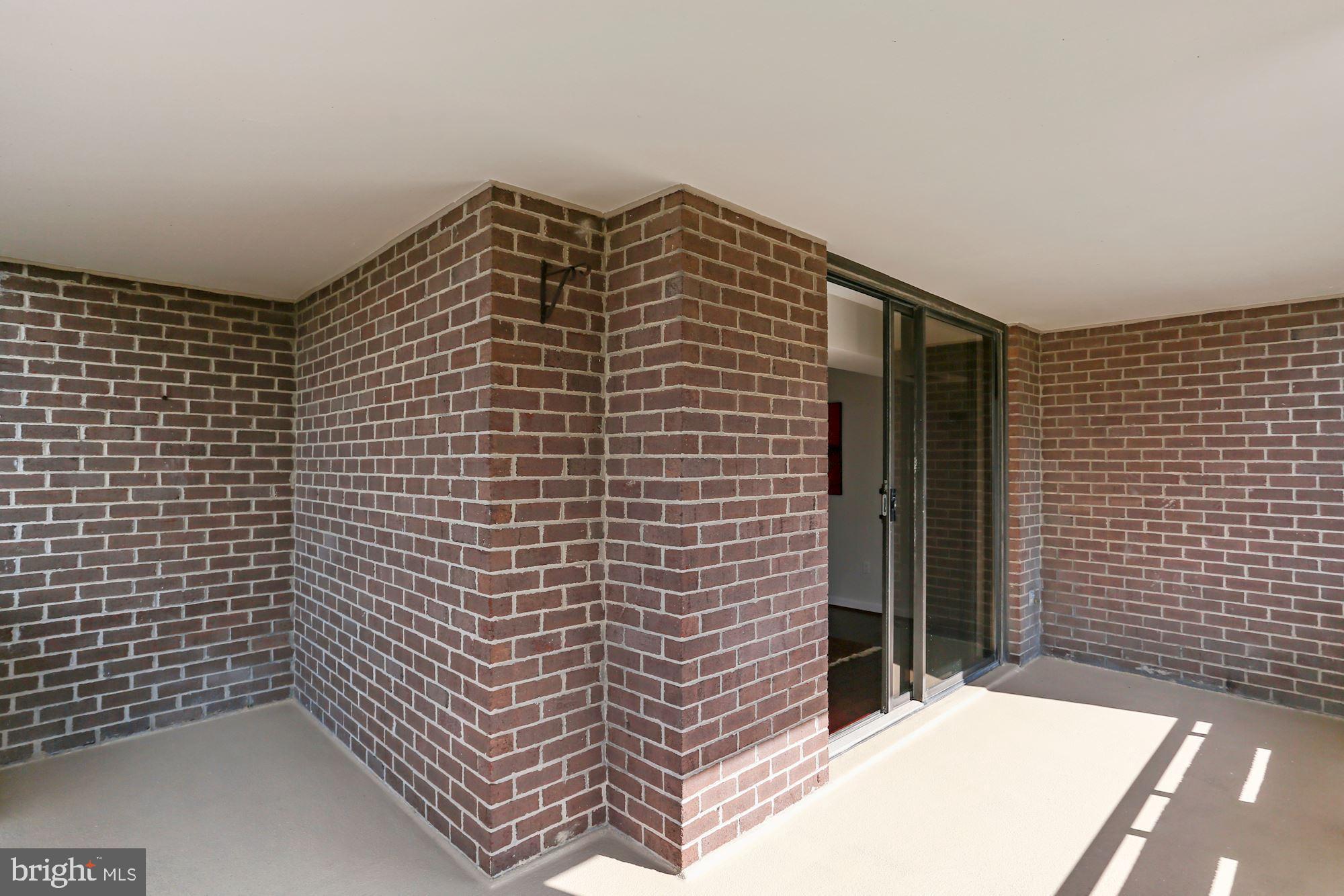 ENCORE OF MCLEAN - Residential